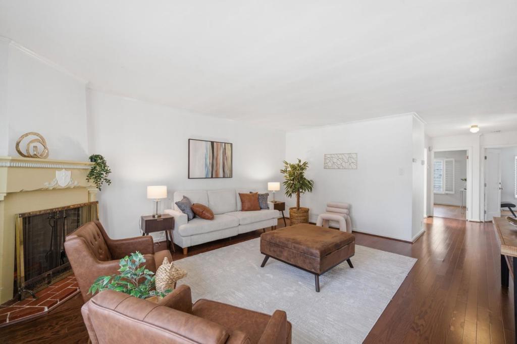 https://media.crmls.org/mediaz/617af715-e009-4e05-8ec8-150d02a869d4.jpg?preset=X-Large