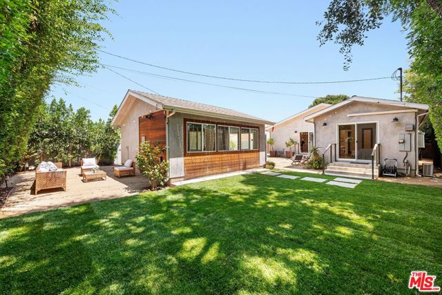 5627 Lemp Avenue, North Hollywood CA: https://media.crmls.org/mediaz/617b3ef4-c5eb-4831-90aa-ffdf9841f698.jpg
