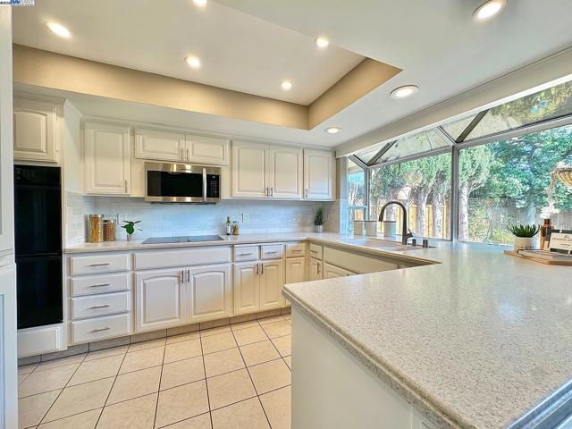 791 Via Del Sol, Livermore CA: https://media.crmls.org/mediaz/617b4f59-7c0f-41b9-b71c-ee07dd4f89b7.jpg