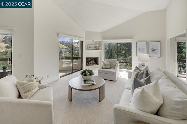 3288 Terra Granada Dr, Walnut Creek CA: https://media.crmls.org/mediaz/617b9995-e5fa-460d-bc39-d6cdc7d1596b.jpg