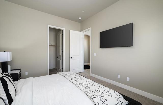 51720 Marquis Lane, La Quinta CA: https://media.crmls.org/mediaz/617bb9d1-a313-4656-a662-e3ddc1b26440.jpg