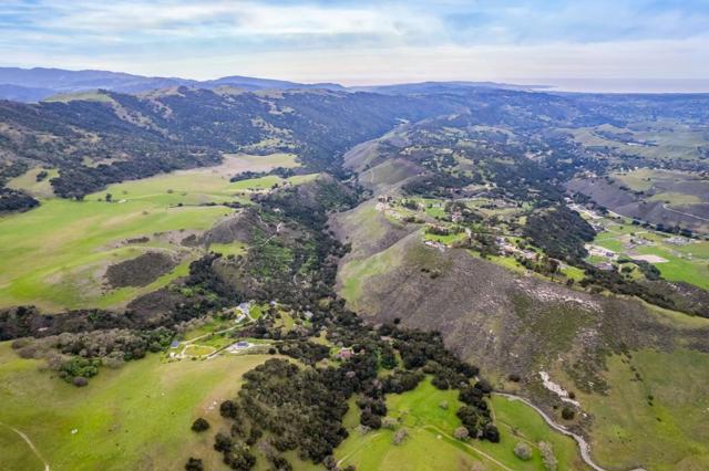 28750 Underwood Road, Salinas CA: https://media.crmls.org/mediaz/617c181a-2345-46ed-b382-d74b1bc41cb6.jpg