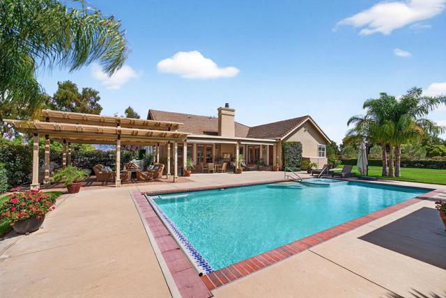 12315 Harding Avenue, San Martin CA: https://media.crmls.org/mediaz/617cb906-acae-4bd1-b97d-dc0a8c1fe72b.jpg