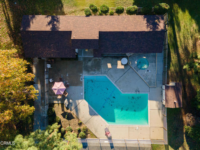 Detail Gallery Image 3 of 29 For 12320 Backdrop Ct, Bakersfield,  CA 93306 - 3 Beds | 2 Baths