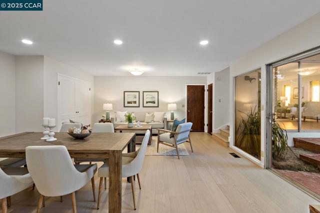 140 Warfield Drive, Moraga CA: https://media.crmls.org/mediaz/617d0e64-0dc8-4766-9d9b-127d0faa9f8e.jpg