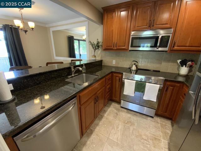 205 Compton Cir, San Ramon CA: https://media.crmls.org/mediaz/617e7230-759f-42fb-aba6-1ed91406bd6a.jpg