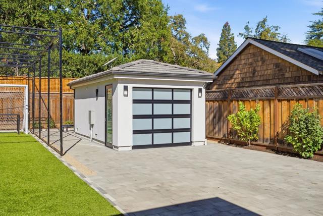 543 Tennyson Avenue, Palo Alto CA: https://media.crmls.org/mediaz/617edae1-13bc-418d-a9cf-d5829a72d193.jpg