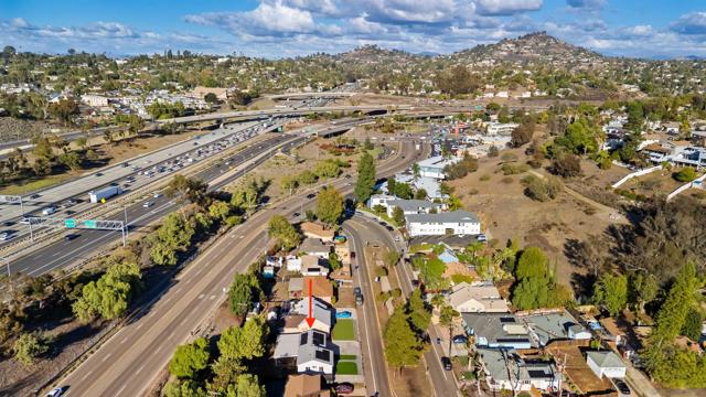 3708 Fairway Dr, La Mesa CA: https://media.crmls.org/mediaz/617f1f83-a3d4-420b-add4-9a3f3712b8db.jpg