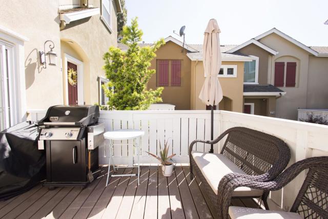 2725 Lavender Terrace, San Jose CA: https://media.crmls.org/mediaz/617f8281-06ef-4033-8285-73a371cccf50.jpg