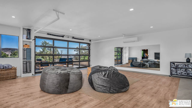 53655 Annie Oakley Road, Pioneertown CA: https://media.crmls.org/mediaz/618013cf-b6d3-4324-961b-e496c7ac9079.jpg