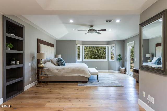 3643 Hampstead Road, Glendale CA: https://media.crmls.org/mediaz/6180f18a-5ff7-4964-8885-5d4301960f3d.jpg