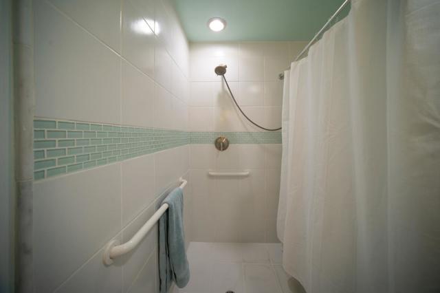 1017 Via Verde, Del Rey Oaks CA: https://media.crmls.org/mediaz/61814e79-8e39-41b1-815b-1a341b93bae6.jpg