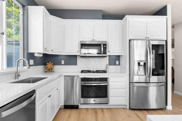 6235 Robertson Ave, Newark CA: https://media.crmls.org/mediaz/6181a3c5-28e7-42a3-9f86-e49567a00f41.jpg