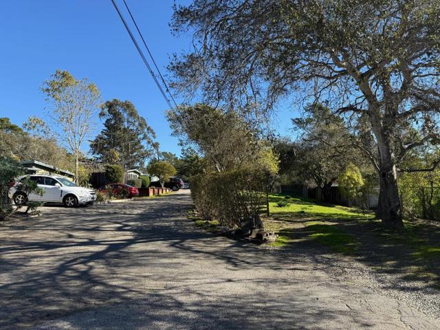 3460 Maplethorpe Lane, Soquel CA: https://media.crmls.org/mediaz/6181c246-23a7-4a3b-a4f3-e52360eddfd9.jpg