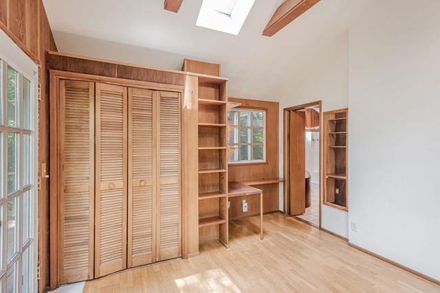 0 Big Tree Way, Woodside CA: https://media.crmls.org/mediaz/61836594-101f-440c-b4cb-06f892121977.jpg