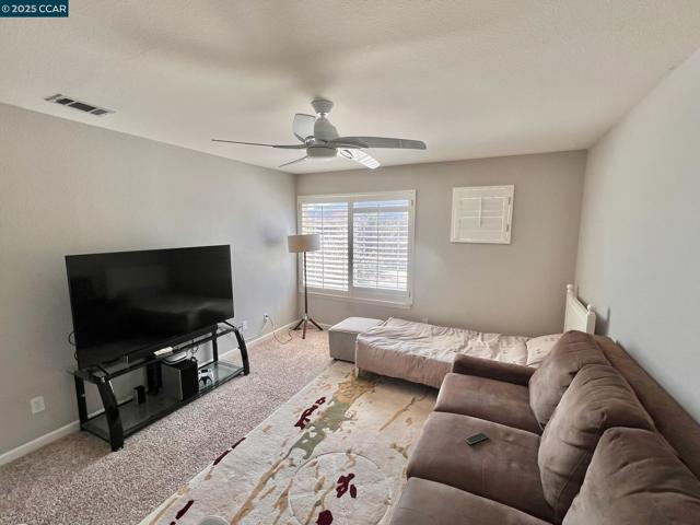 1161 Torrey Pines Place, Clayton CA: https://media.crmls.org/mediaz/6183ef36-4272-47b1-9f65-5b95e030c652.jpg