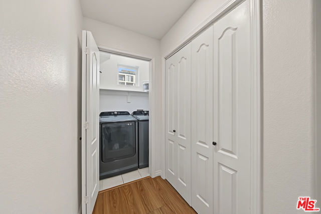 309 South Mariposa Avenue, 101 photo 15
