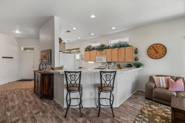 44591 S Heritage Palms Drive, Indio CA: https://media.crmls.org/mediaz/61845cd5-6633-4413-85ae-4425ec9165cc.jpg