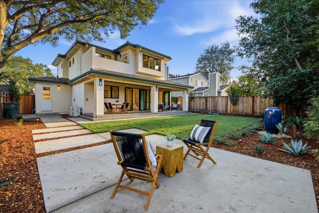 852 La Para Avenue, Palo Alto CA: https://media.crmls.org/mediaz/61856793-e0b5-4a89-a69e-607a047fd04c.jpg
