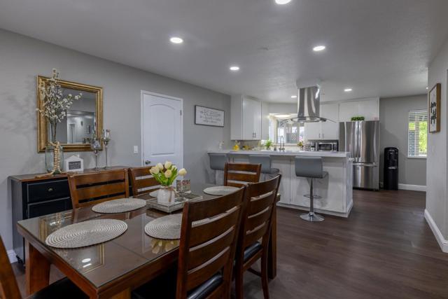 808 Saratoga Drive, Salinas CA: https://media.crmls.org/mediaz/61864b62-3308-4ea7-ac52-b8a7ae4515e8.jpg