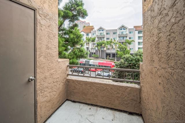 Image 19 of 35 For 3440 Lebon Dr  4301