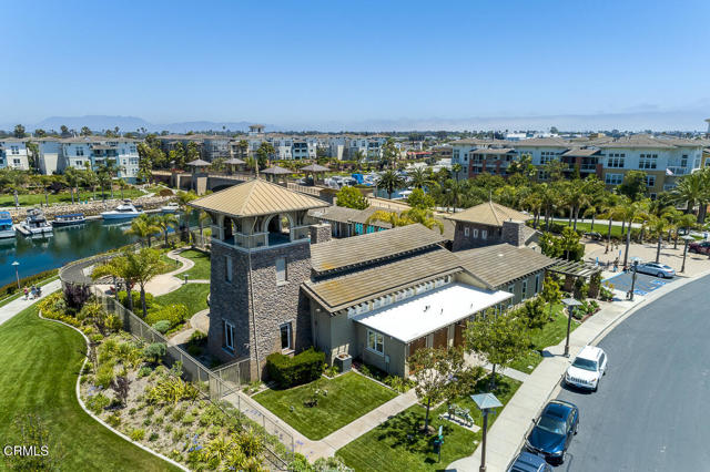 1542 Windshore Way, Oxnard CA: https://media.crmls.org/mediaz/6186e35d-67d3-4b6f-9923-2b9cd3dbe0e8.jpg