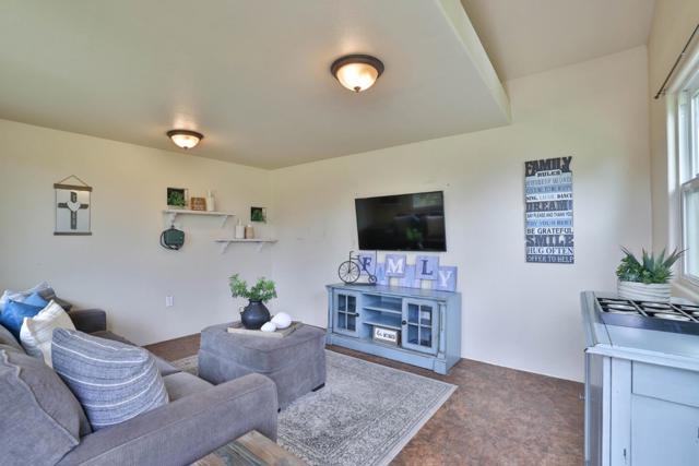 2017 Gypsy Avenue, San Martin CA: https://media.crmls.org/mediaz/61874636-2e1e-4e6f-84d3-c61501ded411.jpg