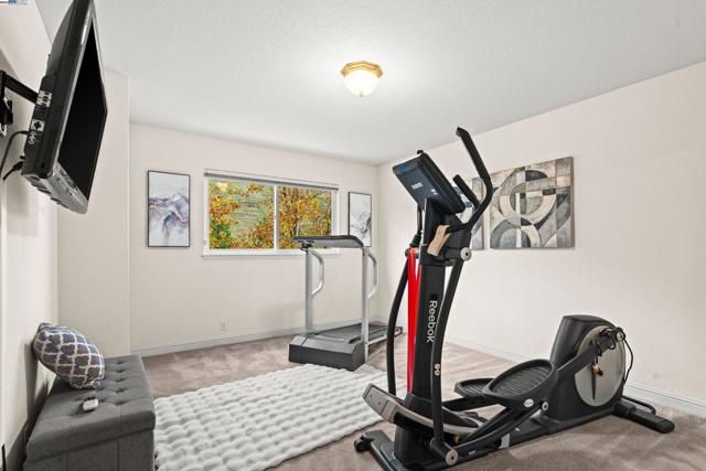 3146 Blackhawk Meadow Dr, Danville CA: https://media.crmls.org/mediaz/61878449-1cc8-4079-afdc-ab9cb7d86438.jpg