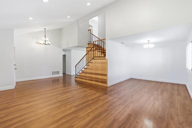 Detail Gallery Image 6 of 34 For 940 Stern Ln, Oxnard,  CA 93035 - 4 Beds | 2/1 Baths