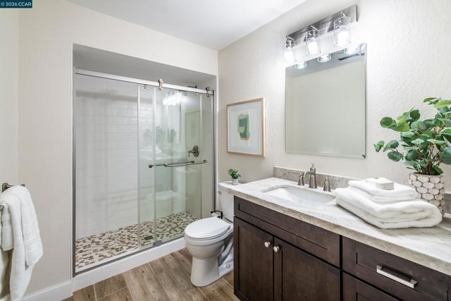 Image 36 of 52 For 1006 Howard Hills Rd