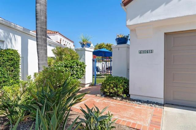 4863 Marathon Way, Oceanside CA: https://media.crmls.org/mediaz/6189f80d-7a64-4805-89ea-362573dc269a.jpg