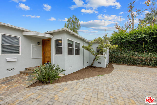 210 S Bundy Drive, Los Angeles CA: https://media.crmls.org/mediaz/618a136b-0391-4faa-bd59-a63e286c1caa.jpg