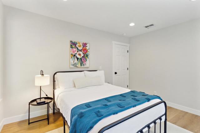 6371 Blackberry Court, Gilroy CA: https://media.crmls.org/mediaz/618a229e-ef37-4cc0-ab4a-8397213fb0d1.jpg