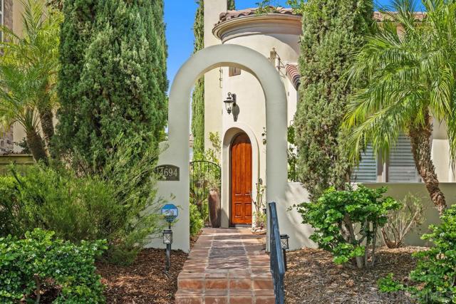 14694 Via Monteverde, San Diego CA: https://media.crmls.org/mediaz/618c0abd-4c07-4f90-a919-19d77aee3889.jpg