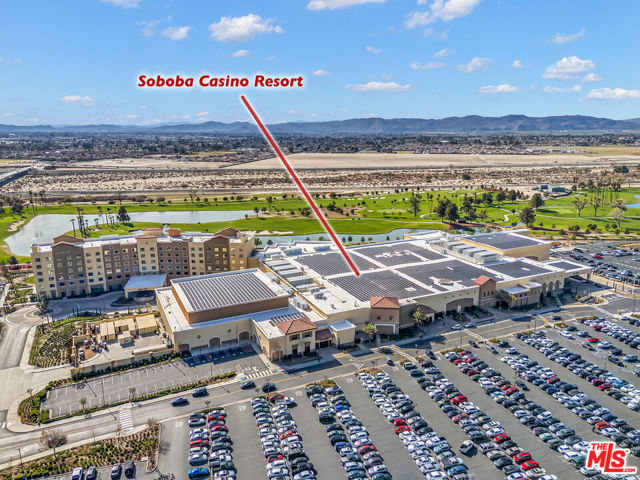 345 N State Street, San Jacinto CA: https://media.crmls.org/mediaz/618c45ae-68f1-4861-836b-1d46df6306be.jpg
