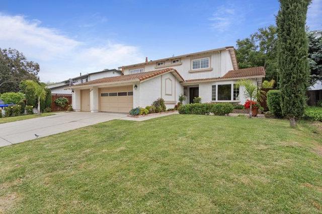 890 Greenwich Drive, Gilroy CA: https://media.crmls.org/mediaz/618df7f1-63c5-4190-961f-90888e516165.jpg