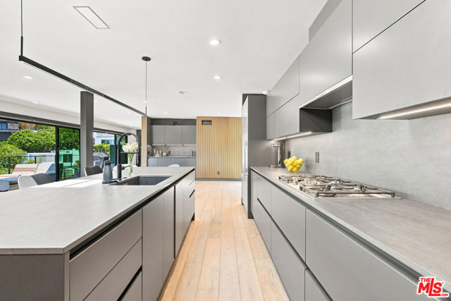 3 Bed Home for Sale in Los Angeles, California