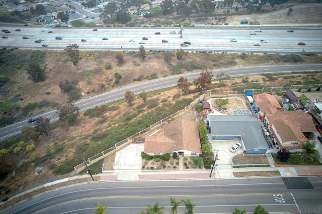 945 Nacion Avenue, Chula Vista CA: https://media.crmls.org/mediaz/618ebffe-1c28-4bfe-af16-41654905b7f7.jpg