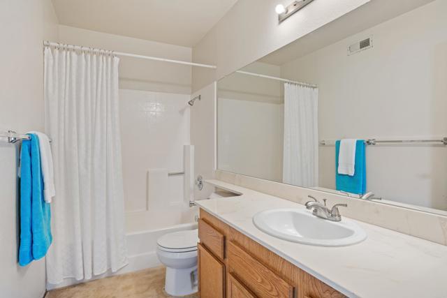 Detail Gallery Image 20 of 30 For 5237 Alamosa Park Drive, Oceanside,  CA 92057 - 3 Beds | 2 Baths