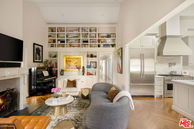 Photo of 8906 Ashcroft Avenue, West Hollywood, CA 90048