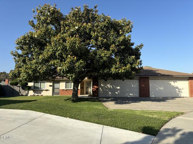 Detail Gallery Image 2 of 48 For 9417 -9419 Petit Ct, Ventura,  CA 93004 - 4 Beds | 4 Baths