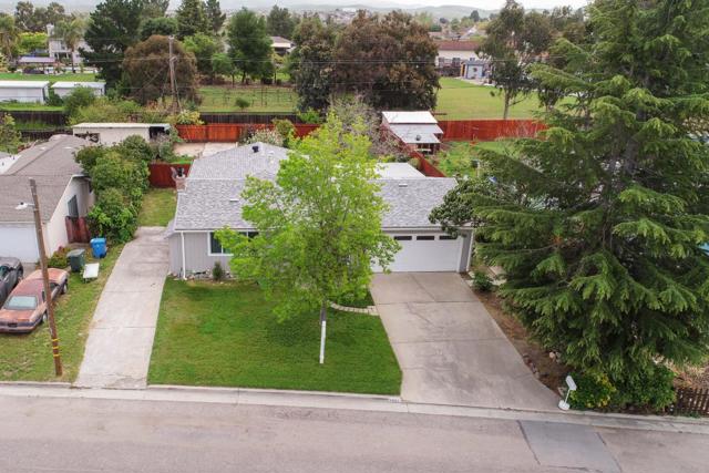 1261 Highland Drive, Hollister CA: https://media.crmls.org/mediaz/618ffd8d-19a7-4b6c-ac21-0c8a553bf6b0.jpg