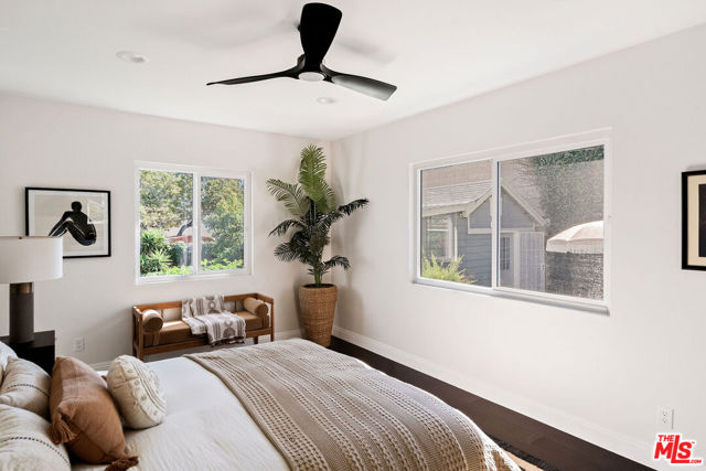 5748 7th Avenue, Los Angeles CA: https://media.crmls.org/mediaz/619000b4-8c3b-4ce2-a8ef-ca5c6ed31884.jpg