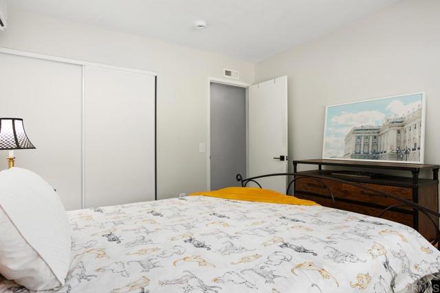 1529 Temple Heights Drive, Oceanside CA: https://media.crmls.org/mediaz/6190348b-d147-427c-a8c1-bd8c267c40ba.jpg