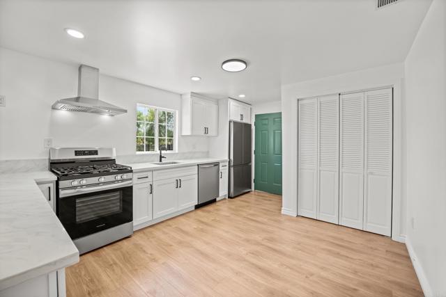Detail Gallery Image 7 of 33 For 7080 Valley Way, Jurupa Valley,  CA 92509 - 3 Beds | 2 Baths