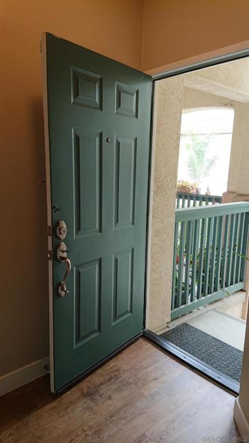 918 CAMINO DE LA REINA, San Diego CA: https://media.crmls.org/mediaz/61908634-853a-461a-8296-3ea4b8e82d61.jpg
