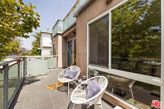 8513 Cashio Street, Los Angeles CA: https://media.crmls.org/mediaz/619090a2-e7db-4931-b8e3-0d341b3a02f0.jpg