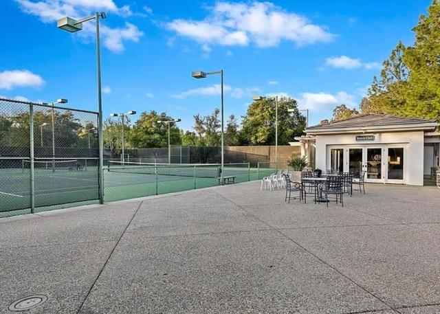 1964 Tracy Ct, Fallbrook CA: https://media.crmls.org/mediaz/61909e96-0b65-4da7-b7f1-f4098054f974.jpg