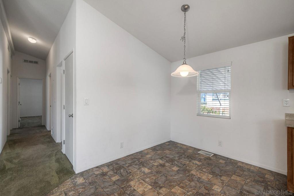 MLS #250038113SD image #9