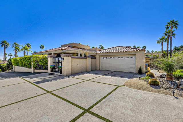 26 Alta Vista, Rancho Mirage CA: https://media.crmls.org/mediaz/6190ca04-75a3-4eee-85d6-bcc6b69db177.jpg
